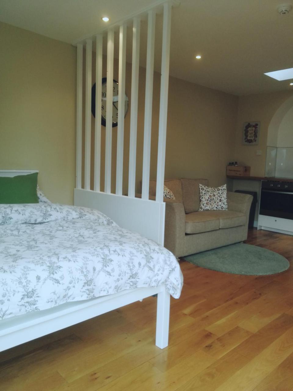 The Village Rooms Dundalk Exterior foto